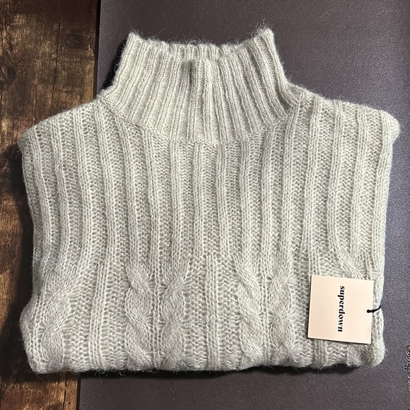 NWT Revolve Superdown distressed cable knit sweater - Picture 13 of 13